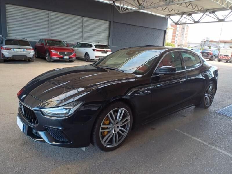 Maserati Ghibli V6 3.0 Modena 350CV