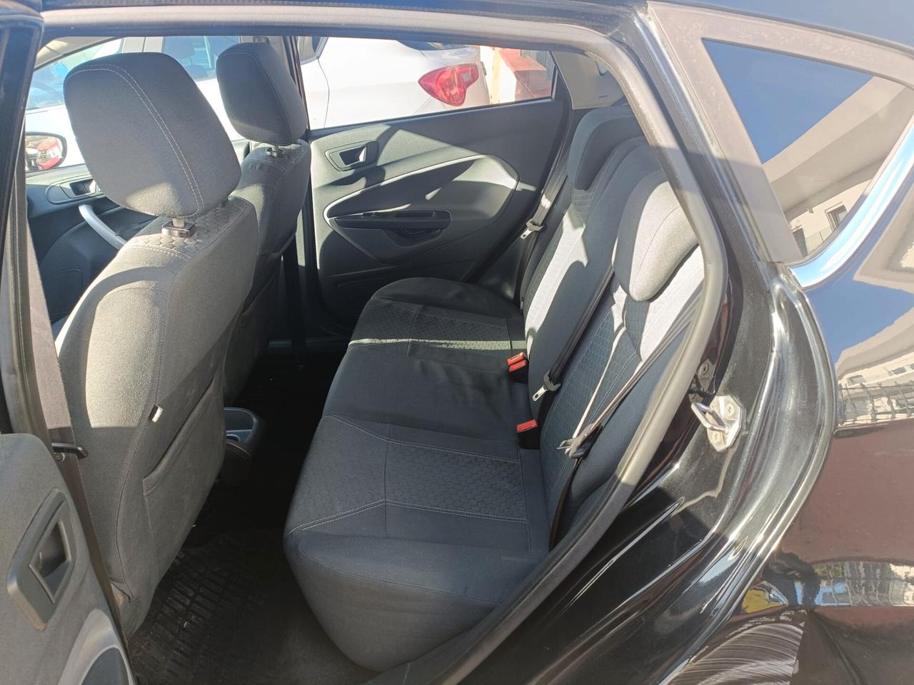 Ford Fiesta 1.4 5 porte Bz.- GPL Titanium