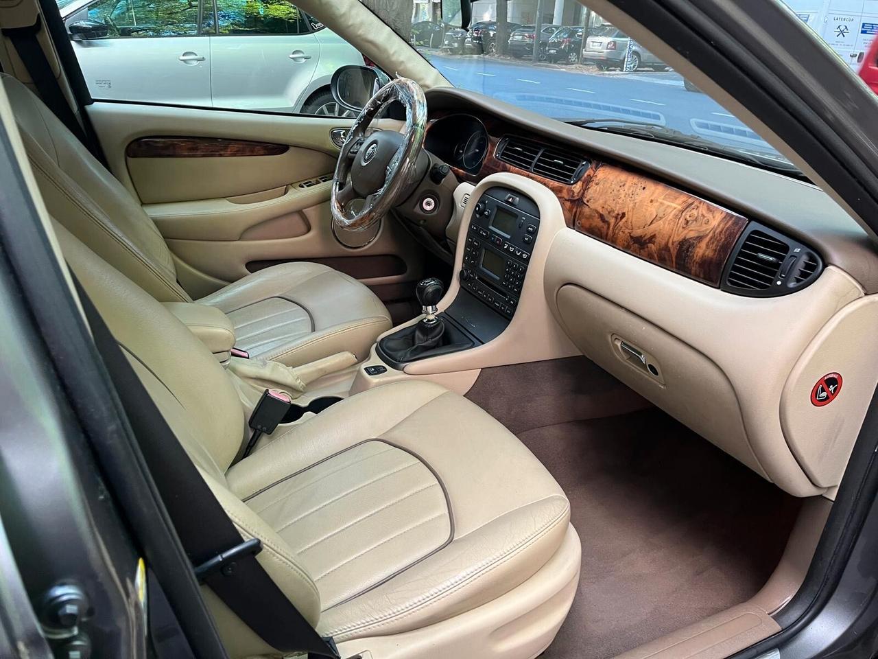 Jaguar X-Type 2.5 V6 24V cat Executive