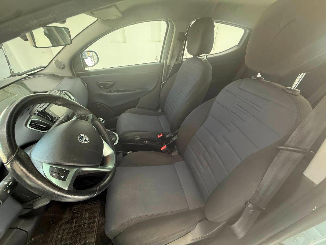 Lancia Ypsilon III LACIA YPSILON 1.0 firefly hybrid Gold s&s 70cv 5p.ti