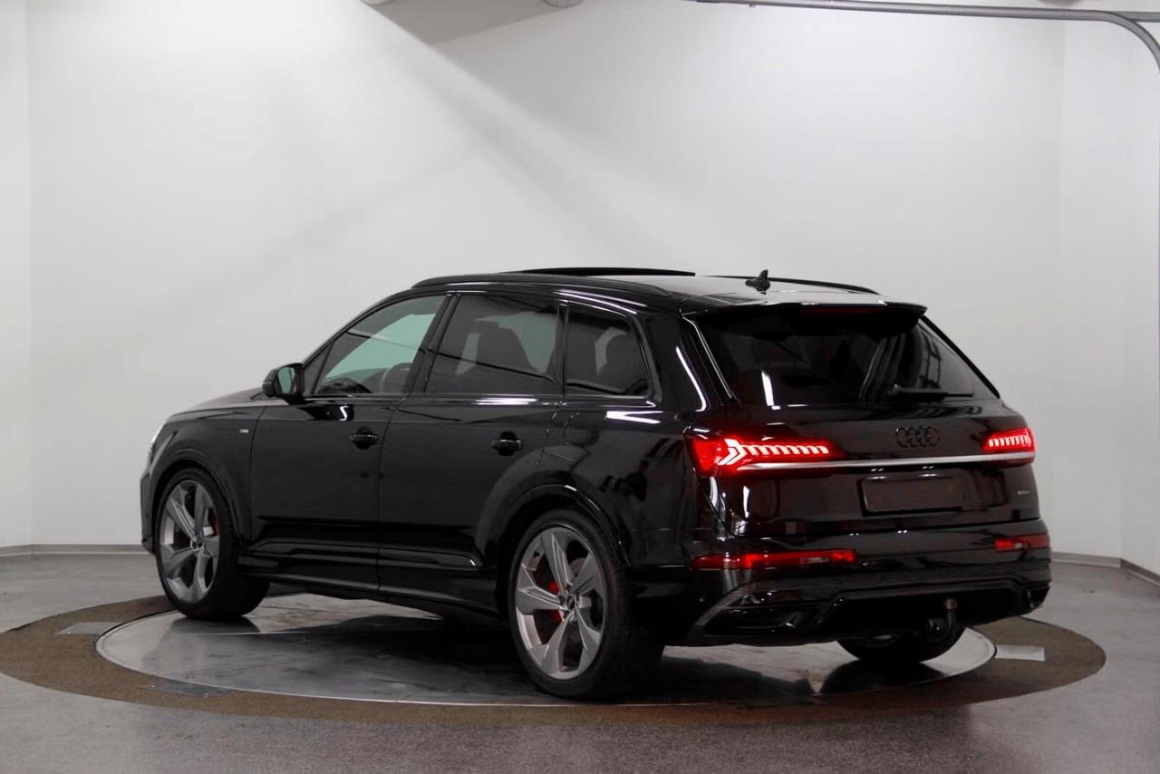 Audi Q7 60 TFSIe quattro S line