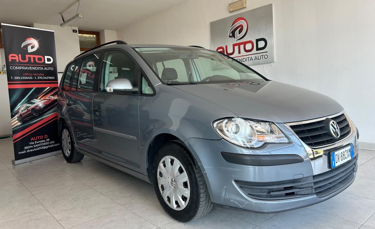 Volkswagen Touran 1.6 GPL 75 kw con gancio traino