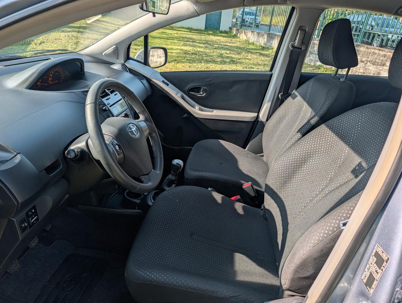 Toyota Yaris 1.0 5 porte Sol UNICO PROPRIETARIO TAGL. CERT.