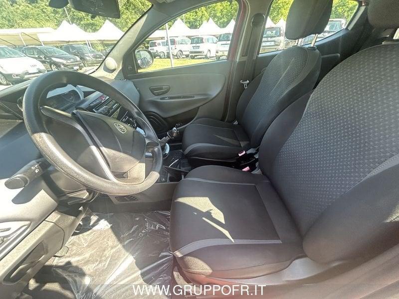 Lancia Ypsilon 1.2 69 CV 5 porte GPL Ecochic Silver