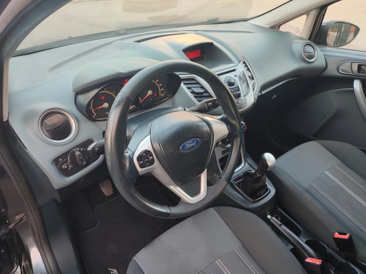 Ford Fiesta 1.4 5 porte Bz.- GPL Titanium