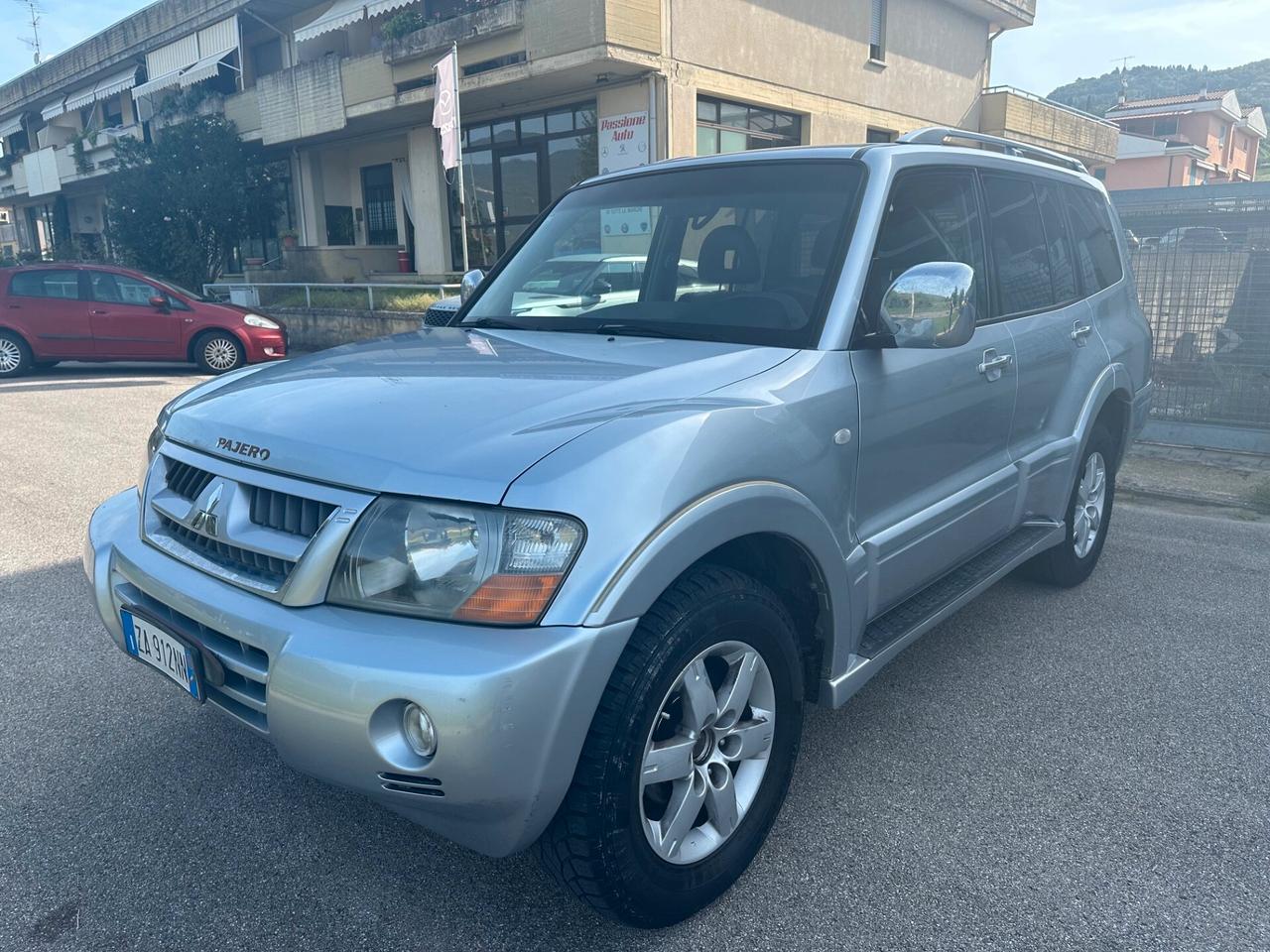 Mitsubishi Pajero 3.2 16V DI-D 5p. aut. Intense