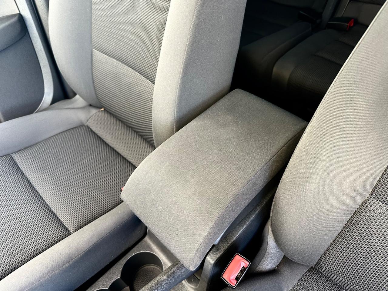 Volkswagen Touran 1.6 TDI Comfortline 7 POSTI