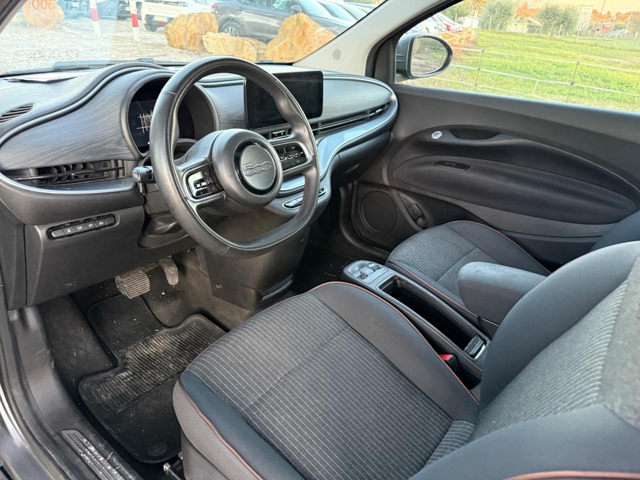 Fiat 500 500e 260km AUTONOMIA LED !!!