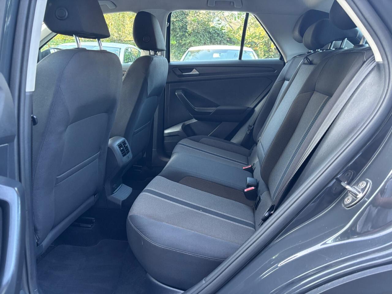 Volkswagen T-Roc 1.6 TDI Business