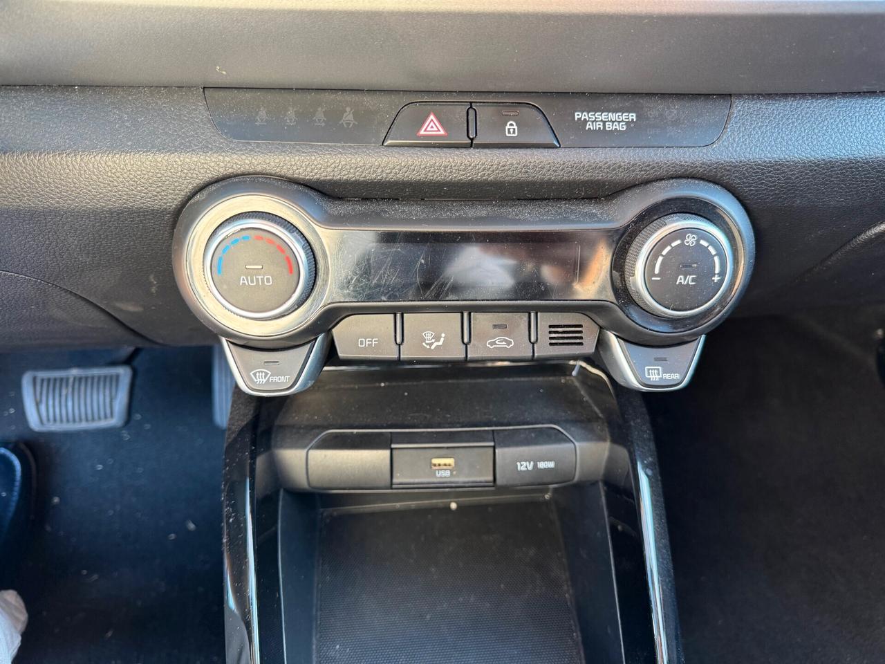 Kia Stonic 1.0cc T-GDi 120cv MHEV DCT Style