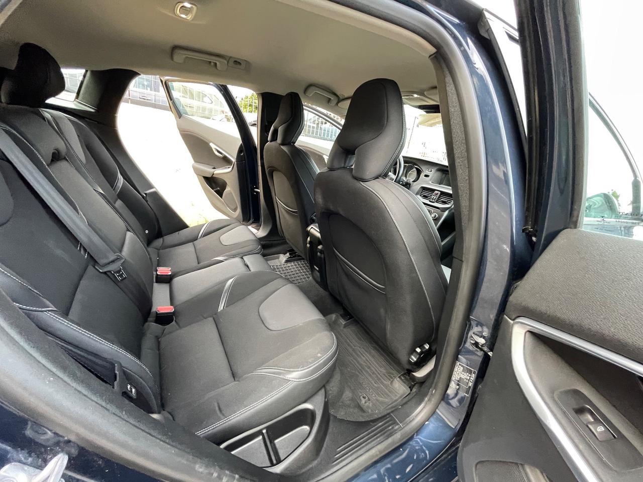 Volvo V40 D3 150cv. finanziabile pronta consegna