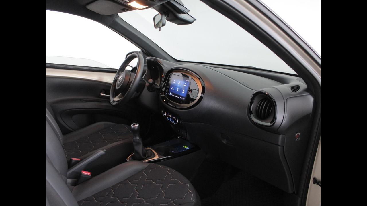 TOYOTA Aygo X - Aygo X 1.0 Lounge 72cv s-cvt