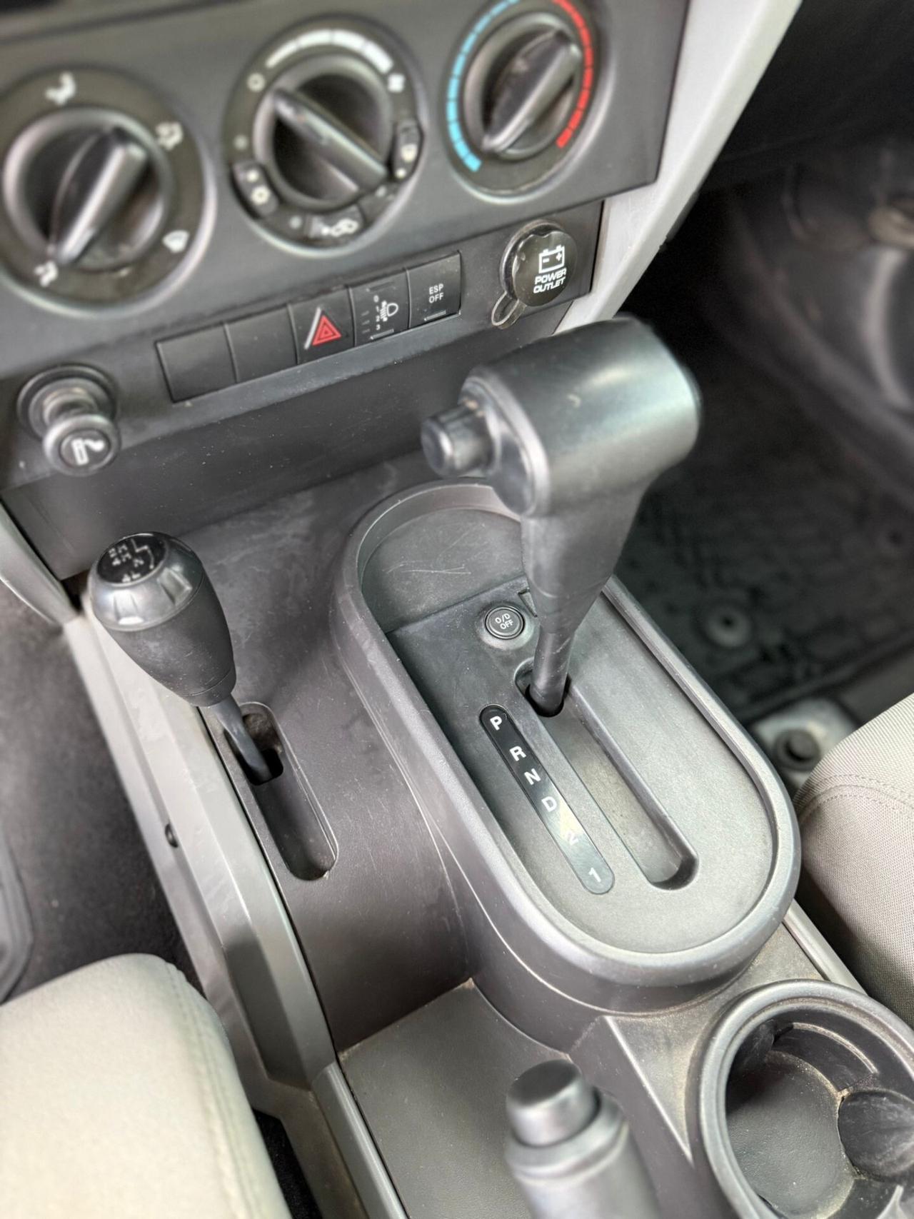 Jeep Wrangler Unlimited 2.8 CRD DPF Sahara Auto