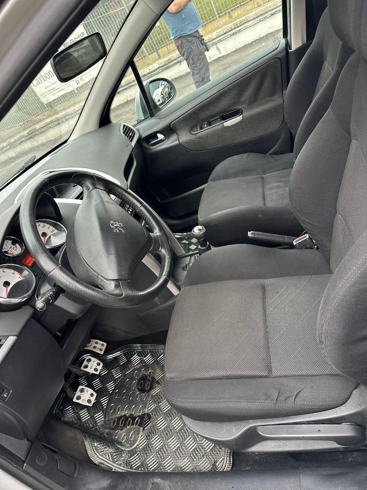 Peugeot 207 marciante con problemi