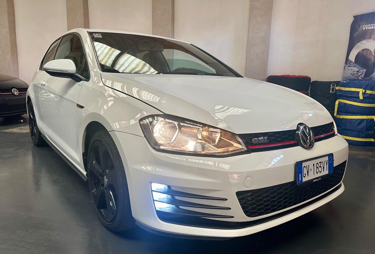 Volkswagen Golf GTI Golf GTI Performance 2.0 TSI 3p. BlueMotion Technology