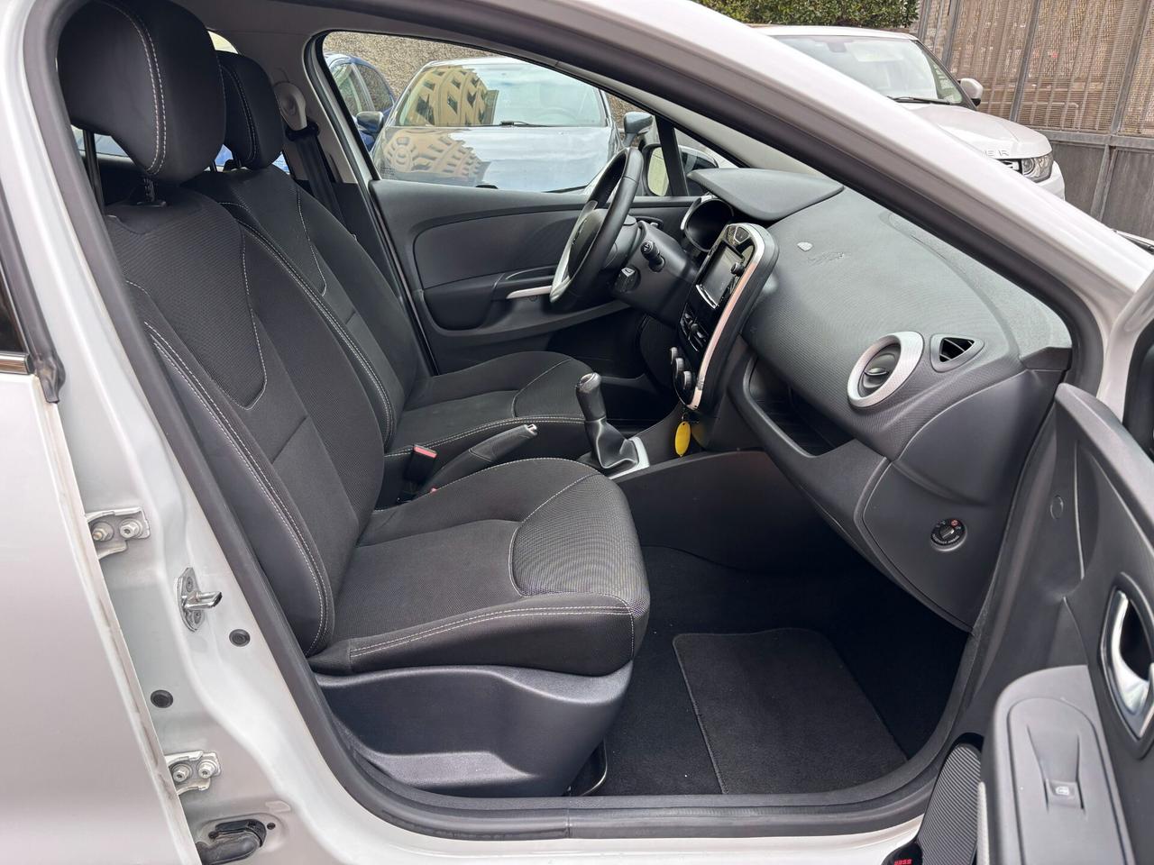 Renault Clio TCe 12V 90CV Start&Stop 5 porte Energy Intens