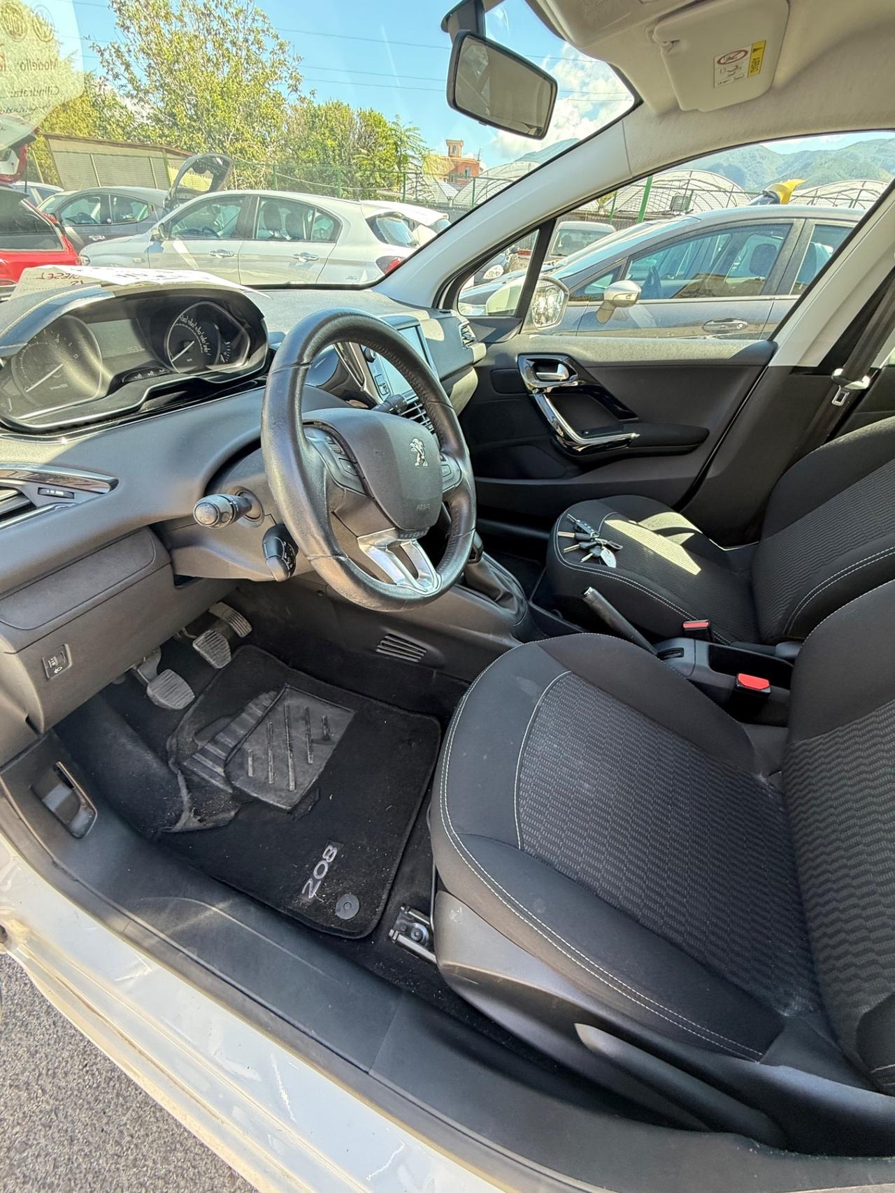 Peugeot 208 BlueHDi 1.6 75 5 porte Allure