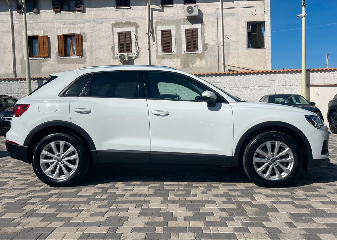 Audi Q3 Business 2.0 TDI 190CV s-tronic quattro 40