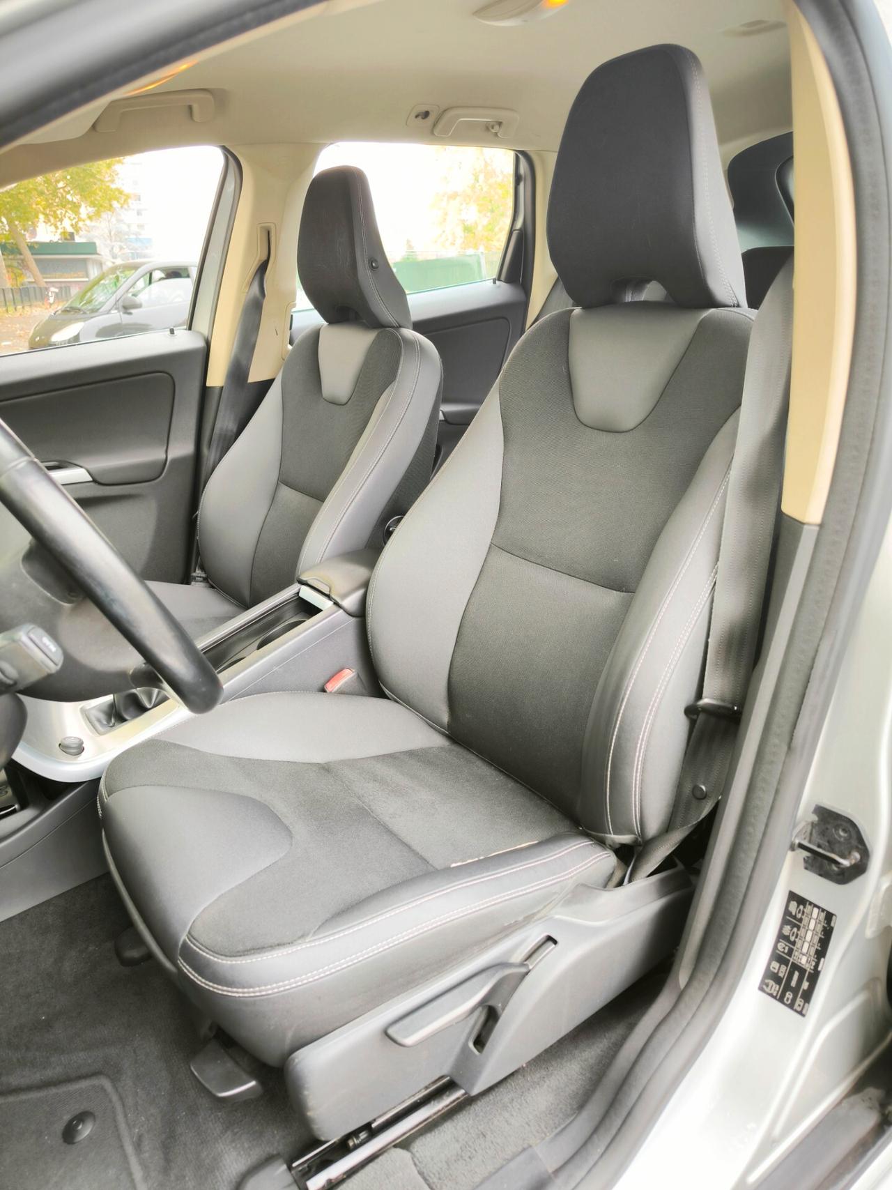Volvo XC60 2.4 D 163 CV AWD Summum