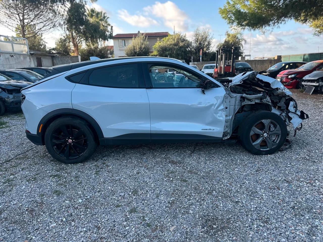 Ford Mustang Mach-E Elettrico Standard 269CV sinistrata incidentata
