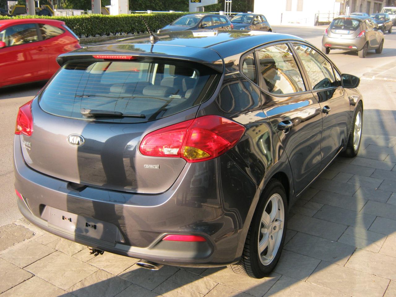 Kia Ceed cee'd 1.6 CRDi 110 CV 5 porte Cool