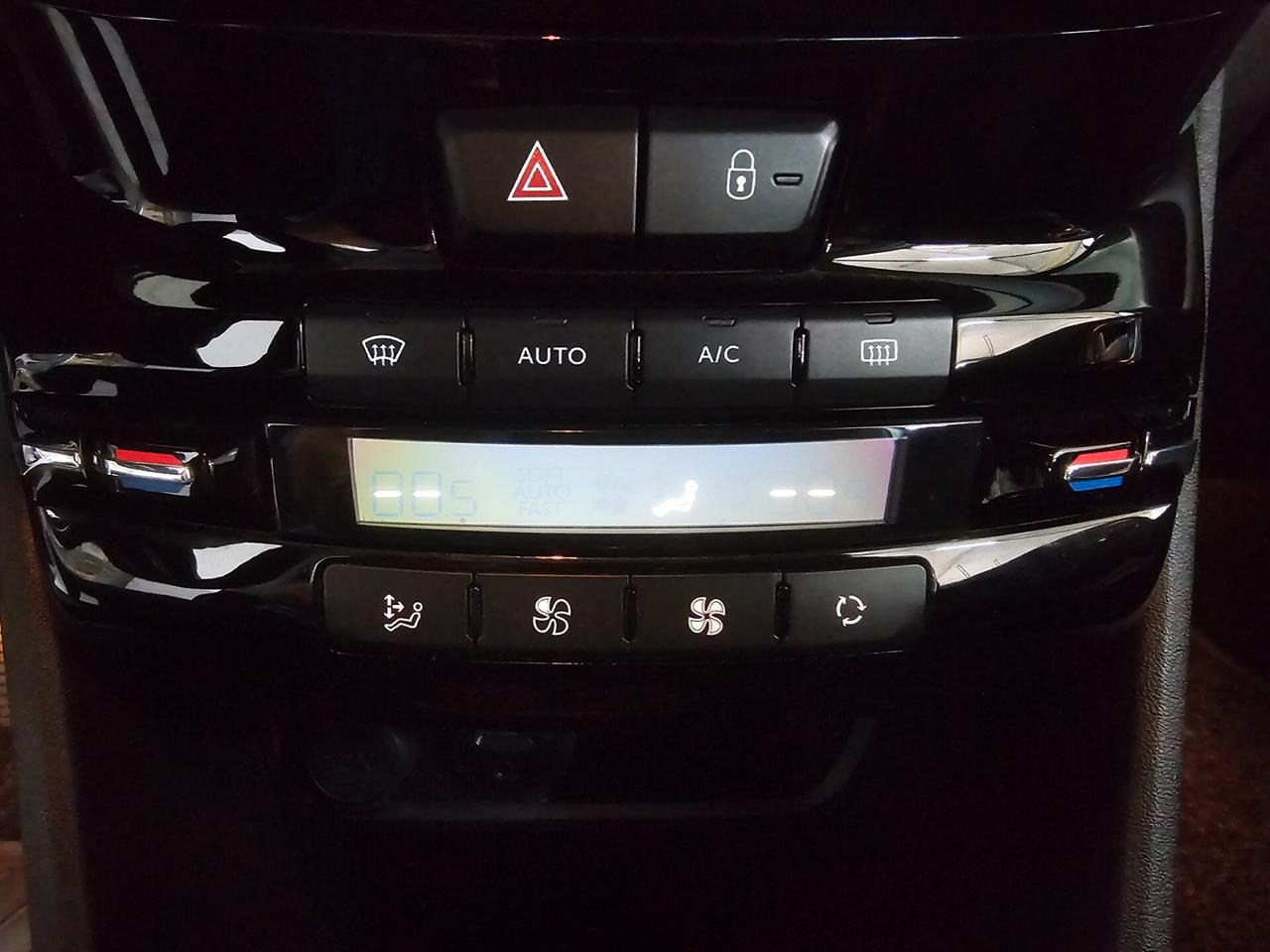 Peugeot 2008 BlueHDi 120 S&S Allure