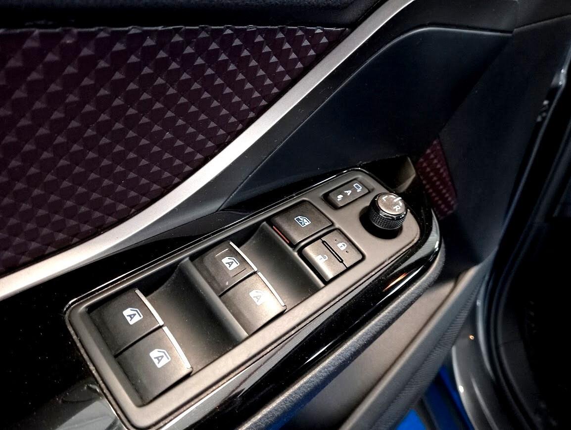 Toyota C-HR CHR 1.2 TURBO Lounge 4wd 4X4 FULL OPTIONAL