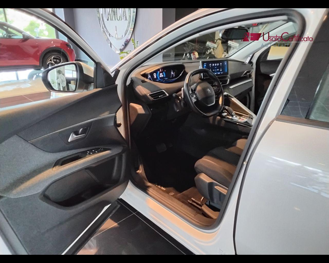 PEUGEOT 3008 BlueHDi 130 S&S EAT8 Active Business