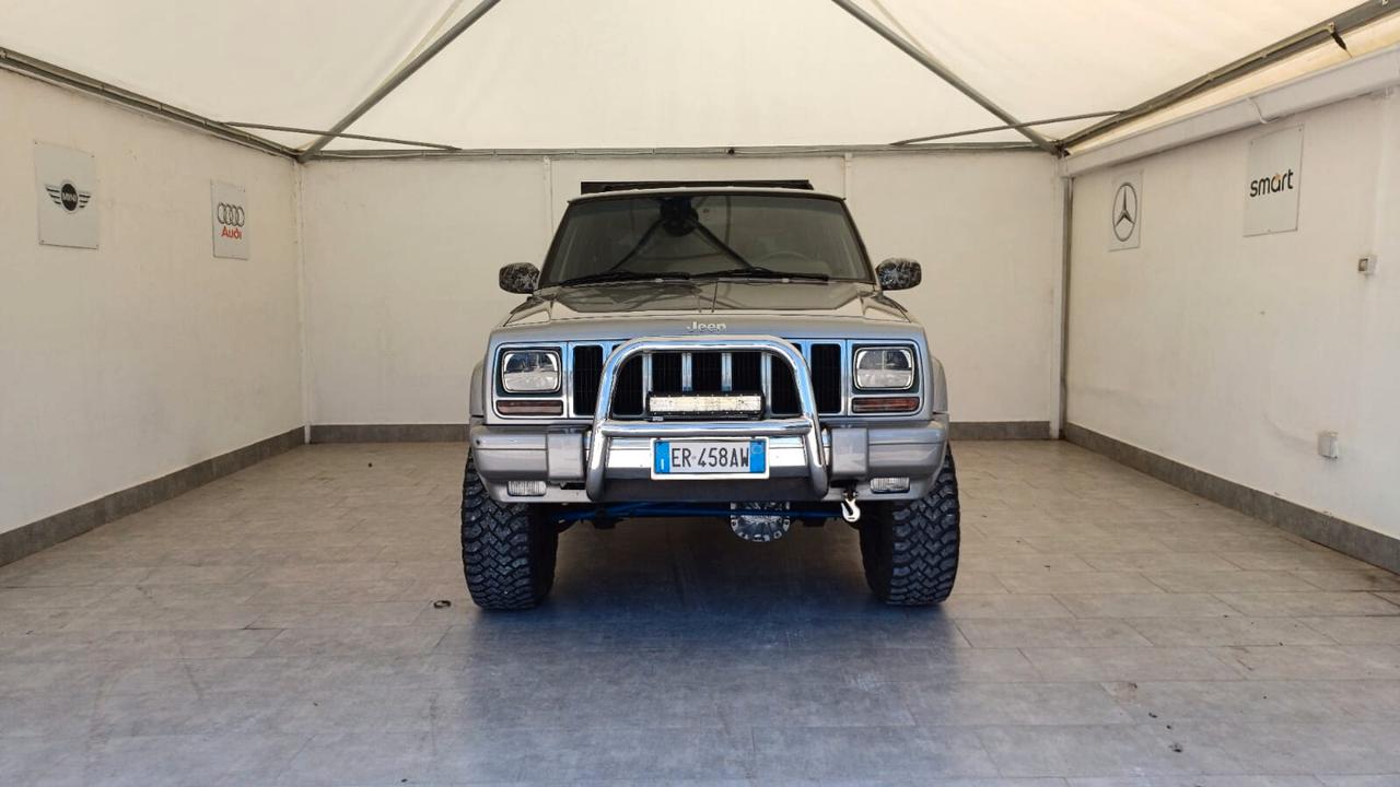 Jeep Cherokee 2.5 TD 5 porte Command-Trac Sport