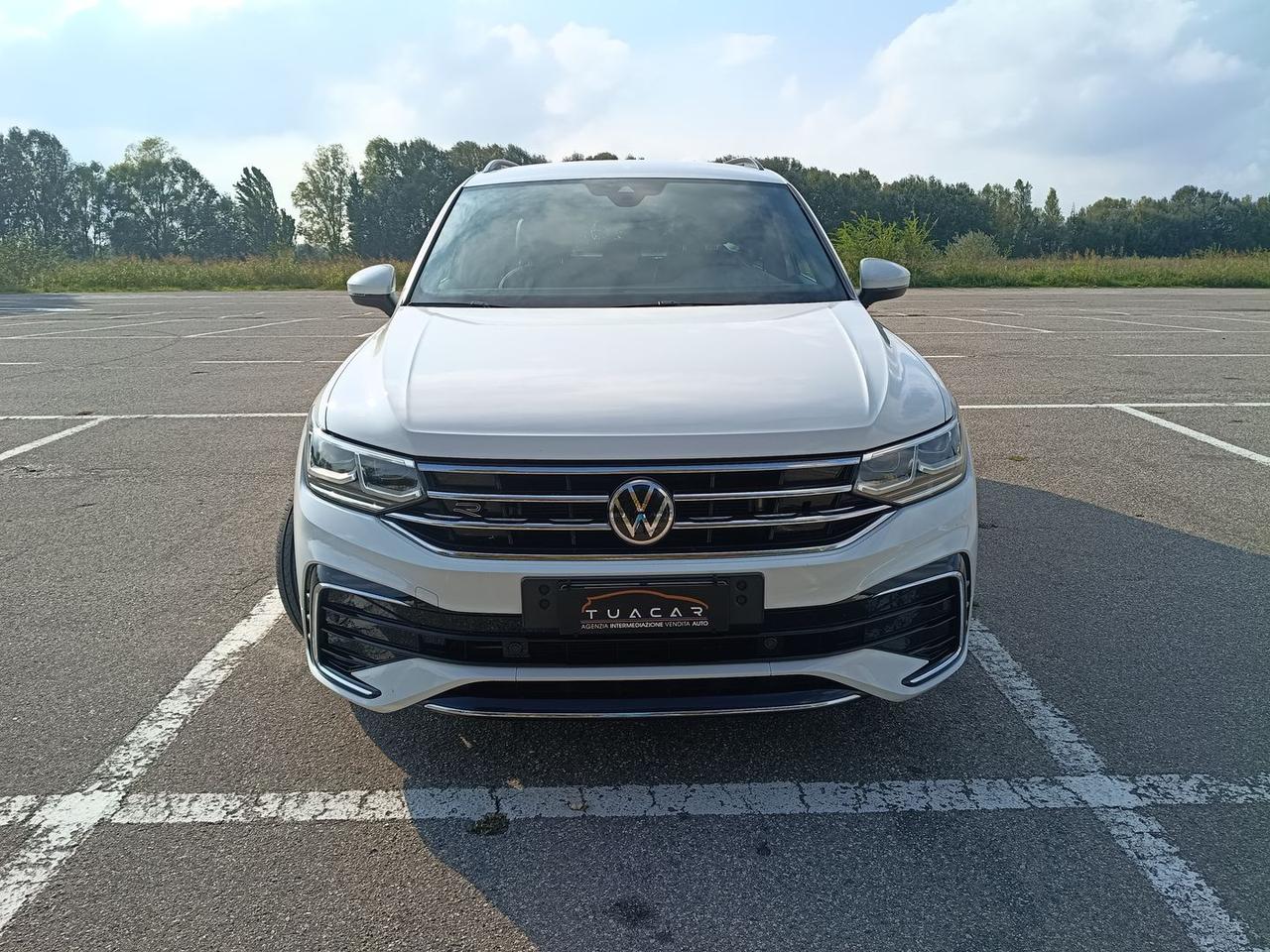 Volkswagen Tiguan R-LINE #50664