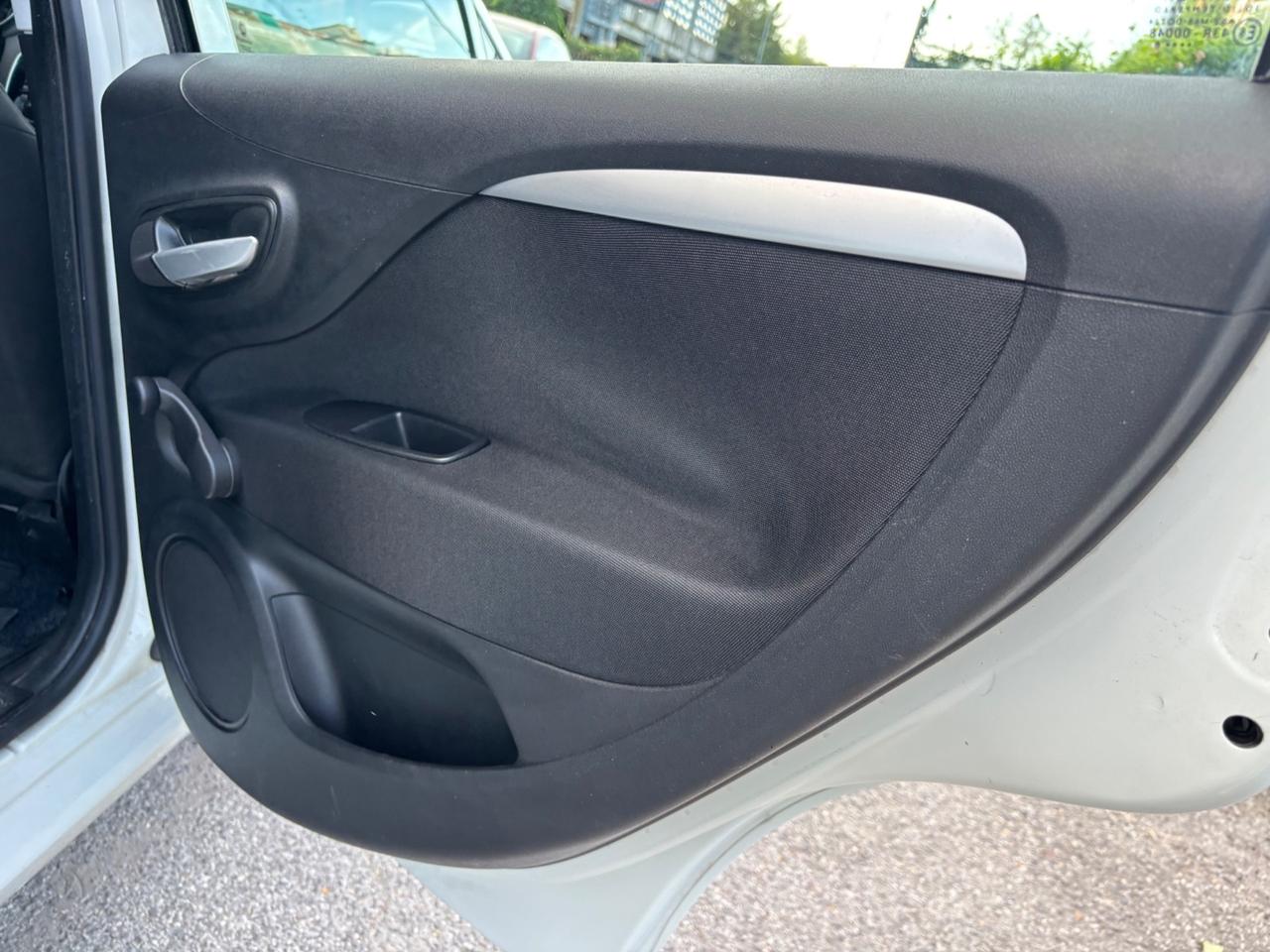 Fiat Punto 1.4 8V 5 porte GPL Lounge OK NEOPATENTATI