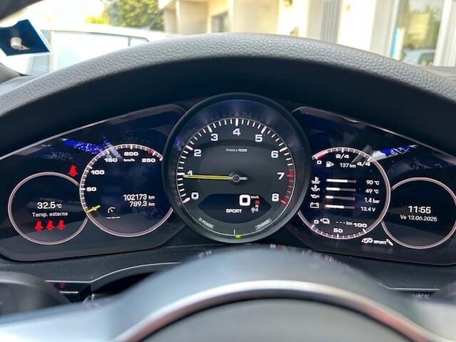 Porsche Cayenne Coupé 3.0 V6 E-Hybrid Platinum Edition