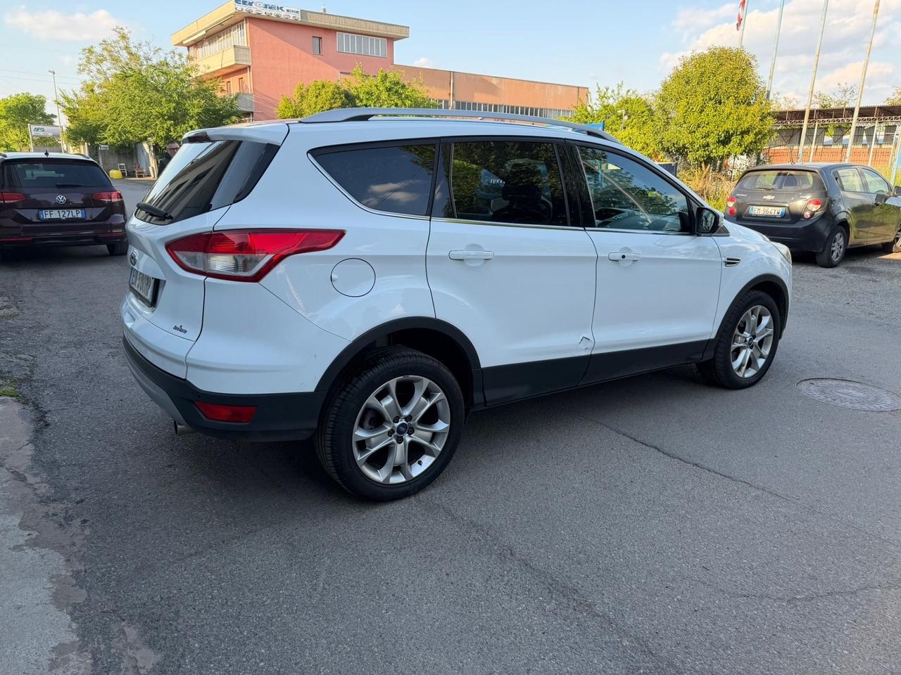 Ford Kuga 2.0 TDCI 140 CV 4WD Titanium