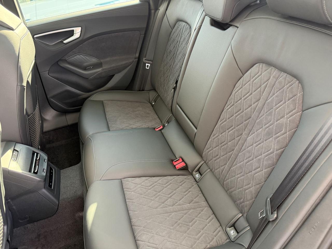 AUDI A5 III 2024 Avant A5 Avant 2.0 e-hybrid S line edition quattro 299cv s-tronic