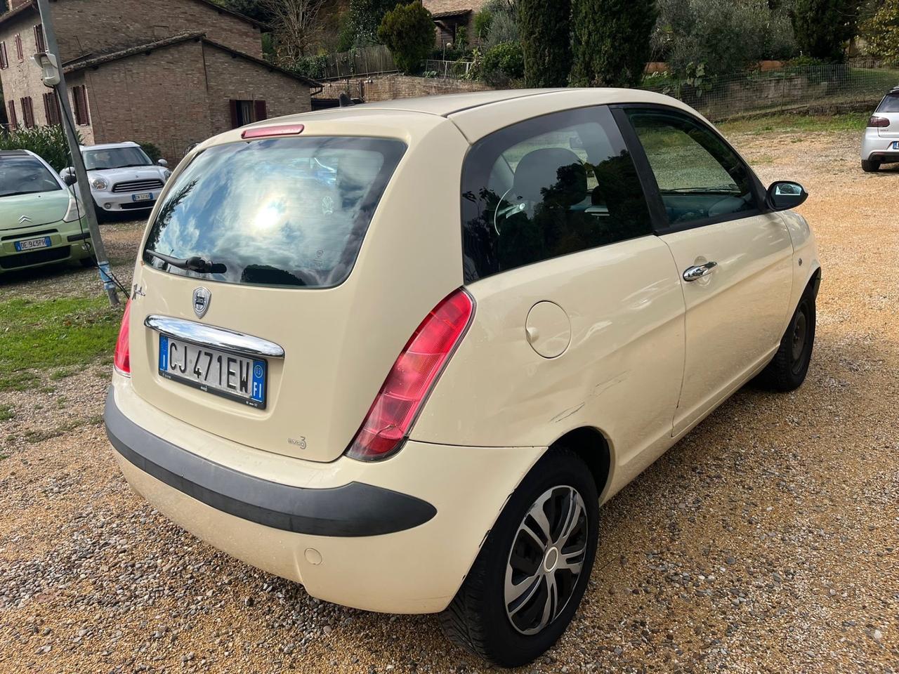 Lancia Y 1.2i cat LS