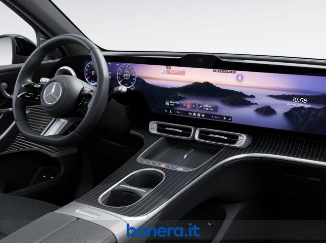 Mercedes GLC EQ 400 Premium Plus 4Matic