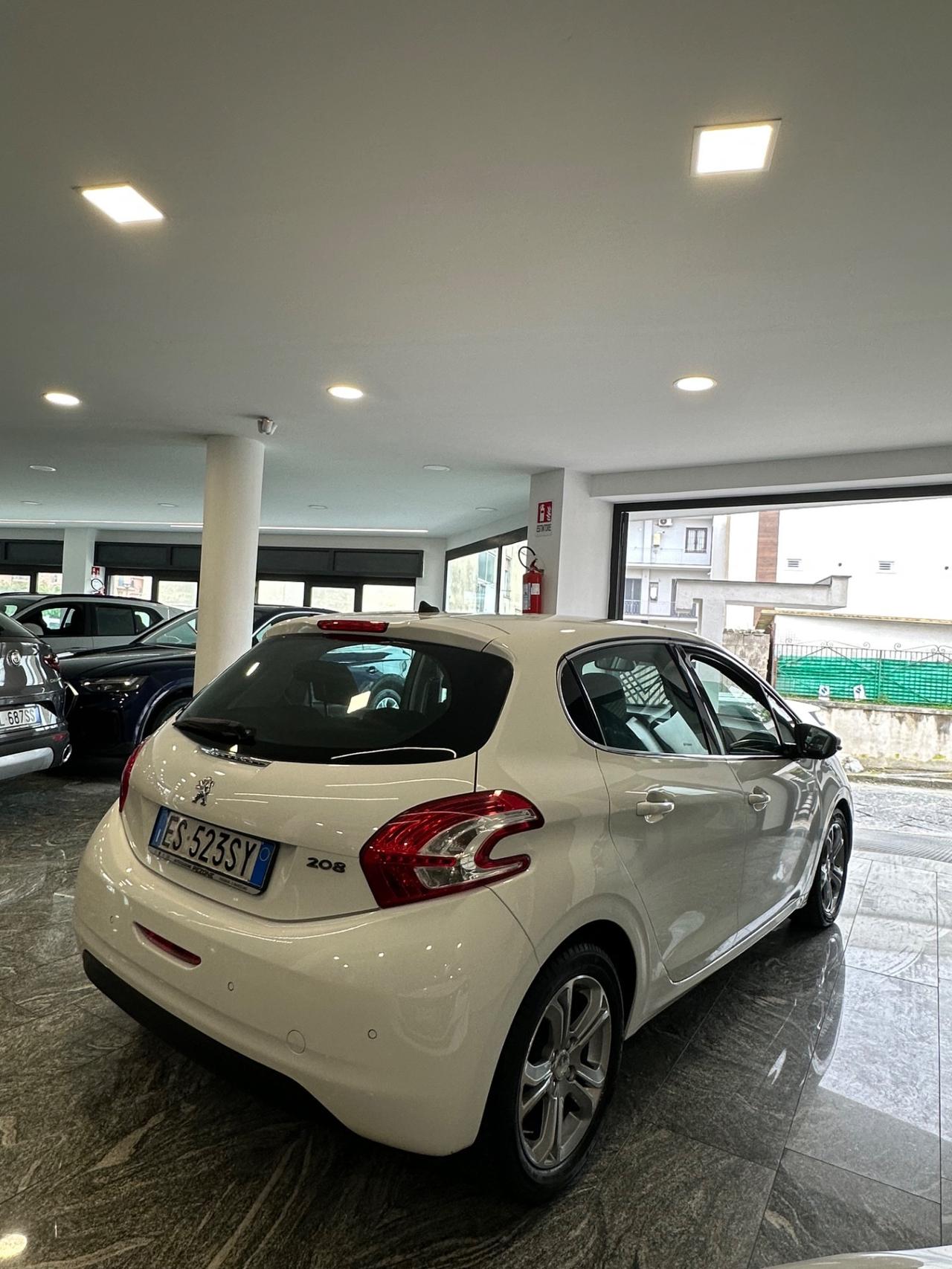 Peugeot 208 1.2 VTi 82 CV 5 porte Allure