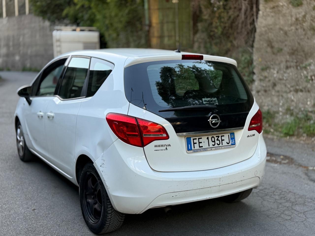 Opel Meriva 1.6 CDTI 95cv euro6 - 2016 neopatentato