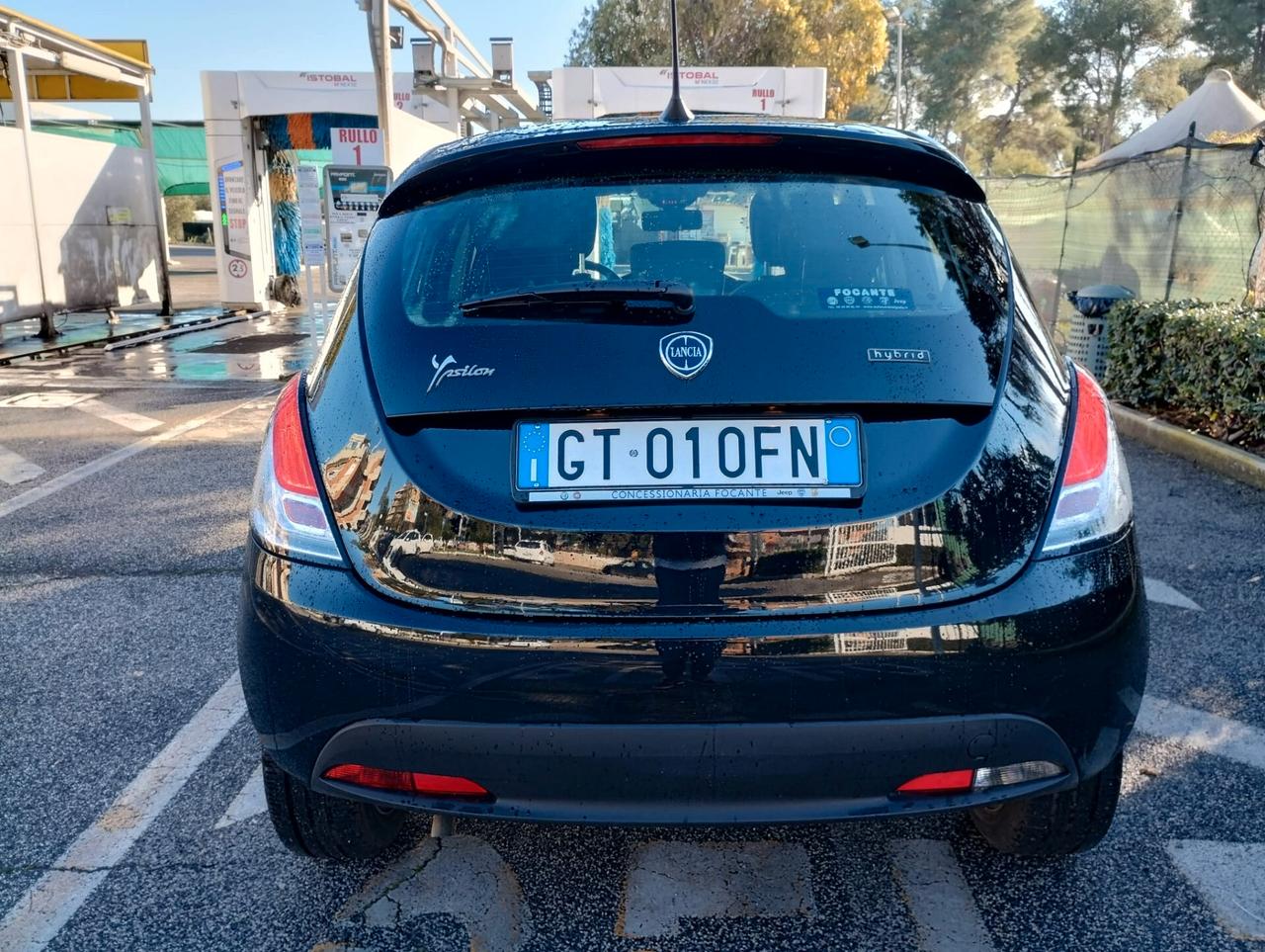 Lancia Ypsilon 1.0 FireFly 5 porte S&S Hybrid Ecochic Silver