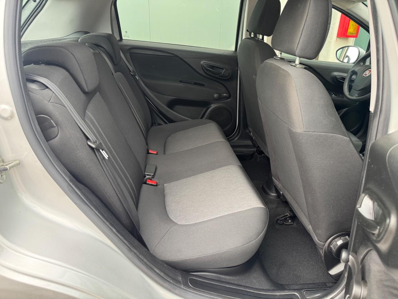Fiat Punto 1.3 MJT 75 CV 5 porte Street