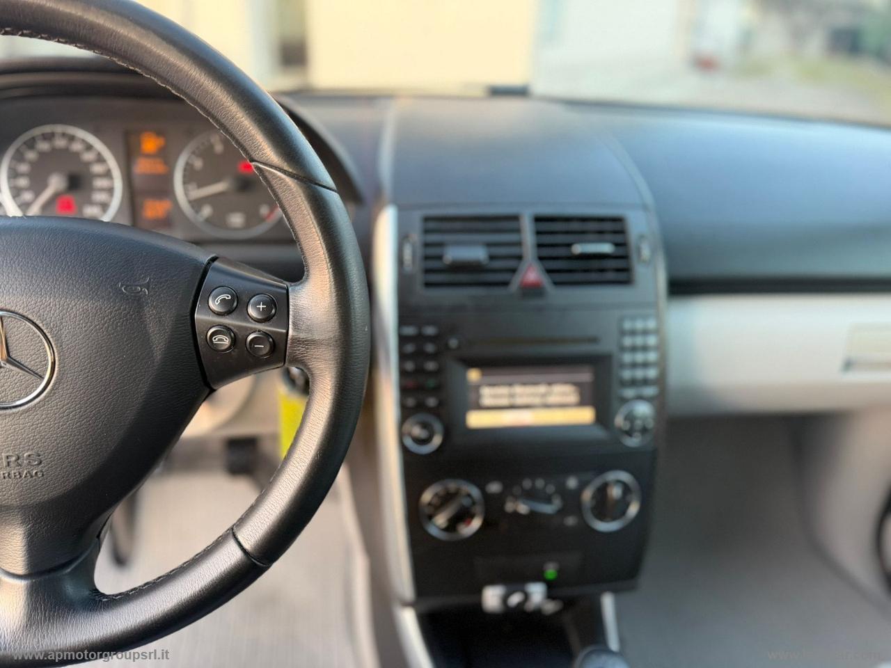 MERCEDES-BENZ A 150 BlueEFFICIENCY Avantgarde