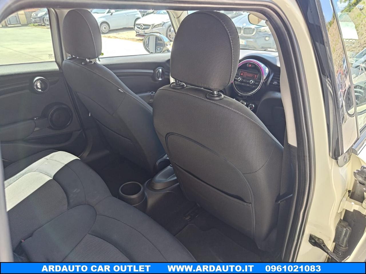 Mini Cooper D 1.5 XL 5 porte