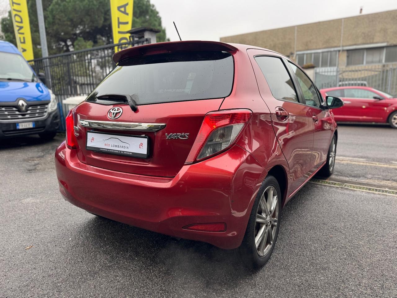 Toyota Yaris 1.3 3 porte Lounge CVT Stop & Start