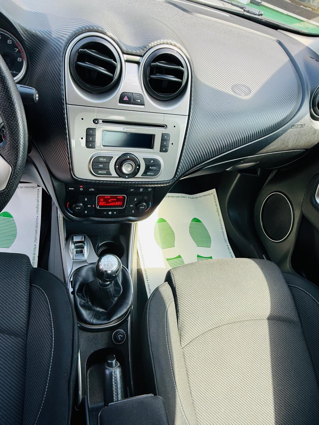 Alfa Romeo MiTo 1.4 78 CV Distinctive Premium Pack