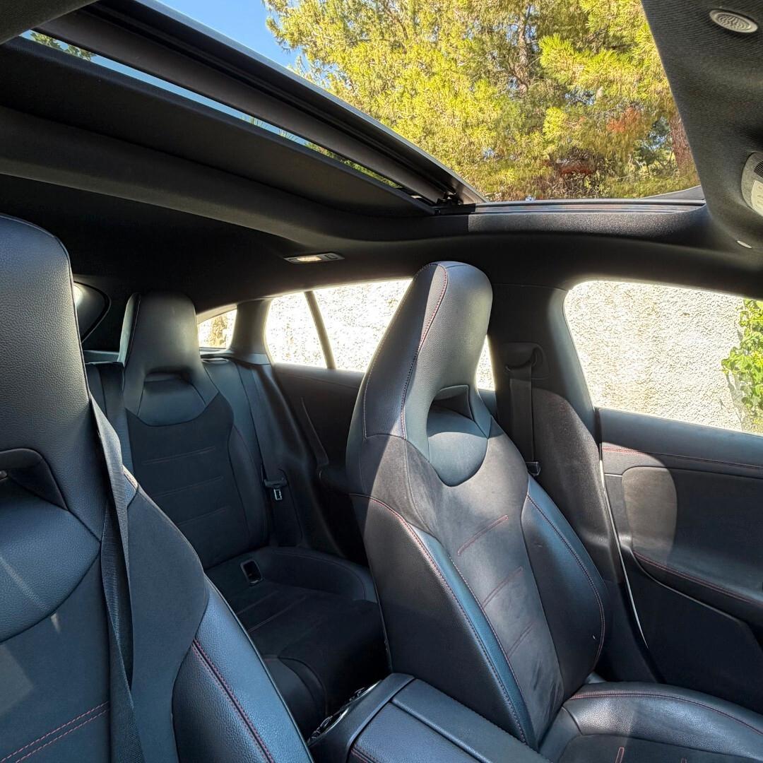 Mercedes-benz CLA 200 d Automatic Premium