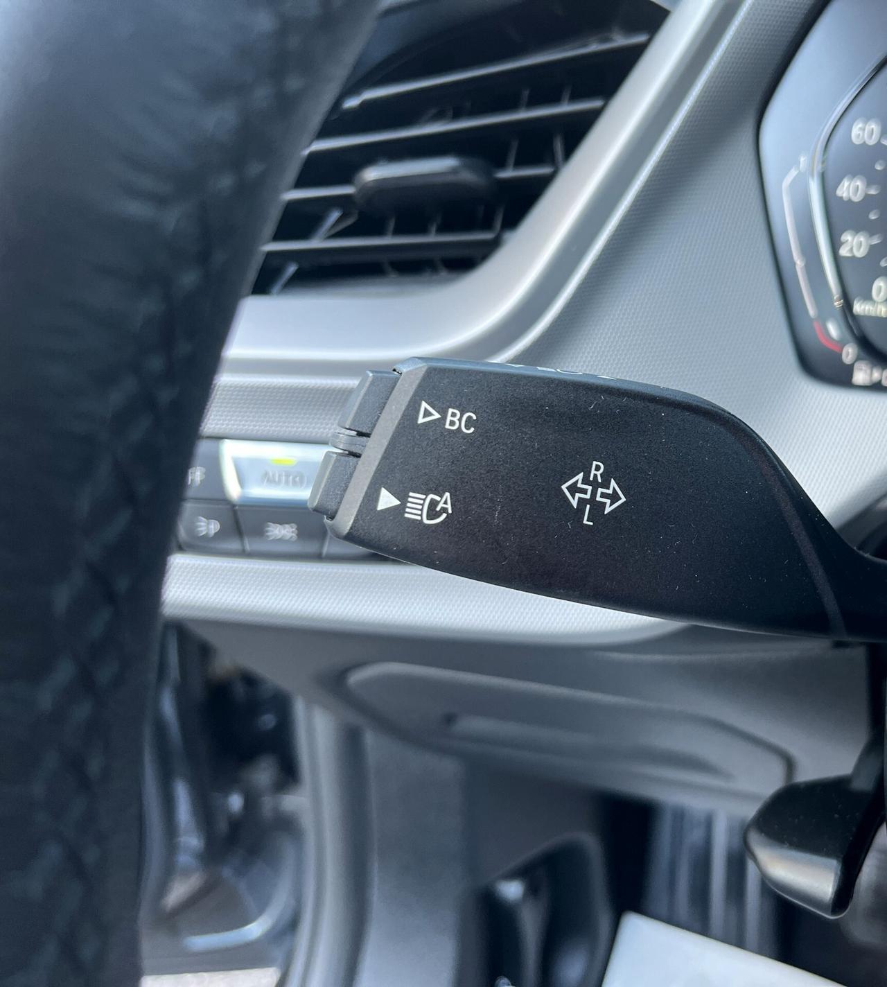 Bmw 118 118d 5p. Business Advantage