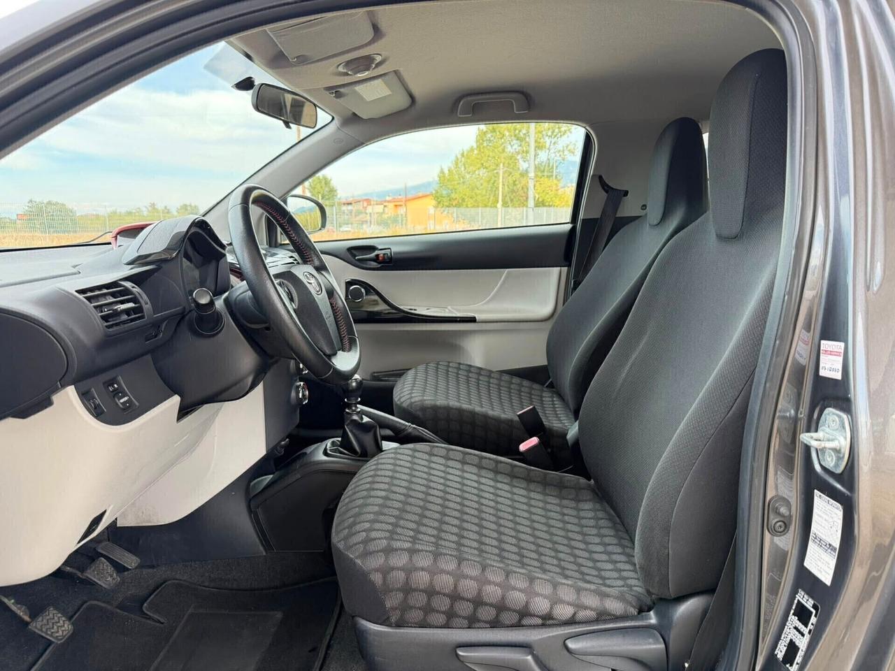 Toyota iQ 1.0 Lounge