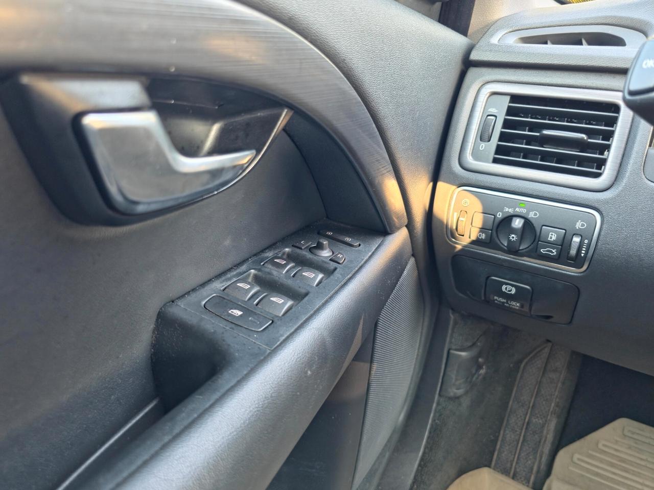 Volvo XC 70 XC70 D4 Geartronic Summum CV-181 E5B Automatica 2014