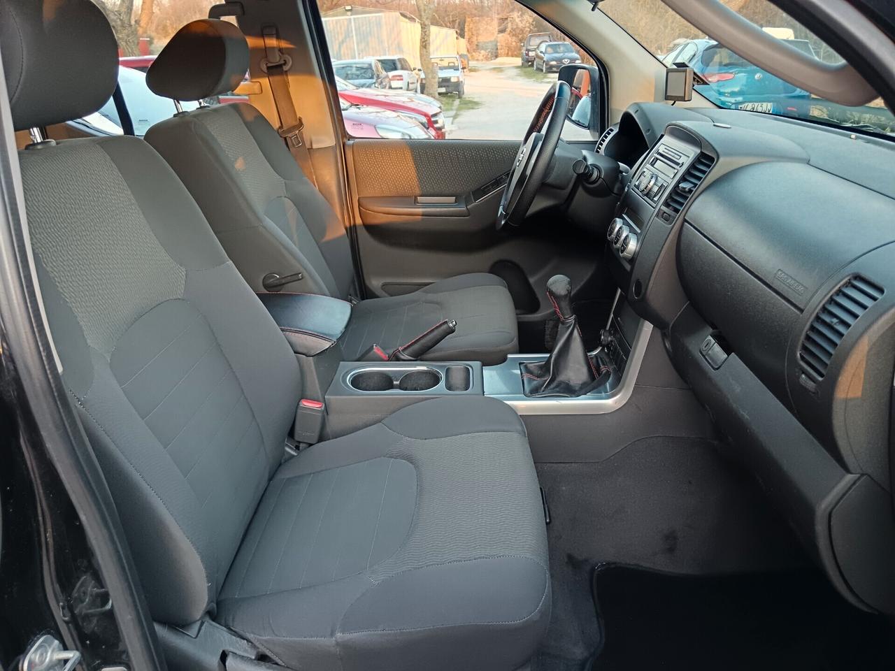 Nissan Navara 2.5 190CV GANCIO RETROCAMERA