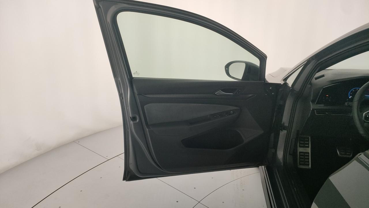 VOLKSWAGEN Golf VIII 2020 - Golf 2.0 tdi R-Line 150cv dsg